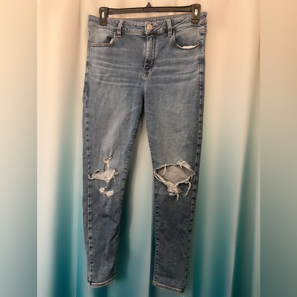 American Eagle Outfitters Denim - American Eagle “ne(x)t level stretch” ripped skinny jeans. size 14 REGULAR